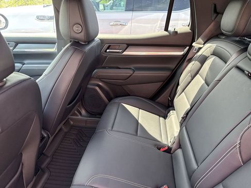 Certified 2025 GMC Terrain Elevation w/ Elevation Premium Package image 32