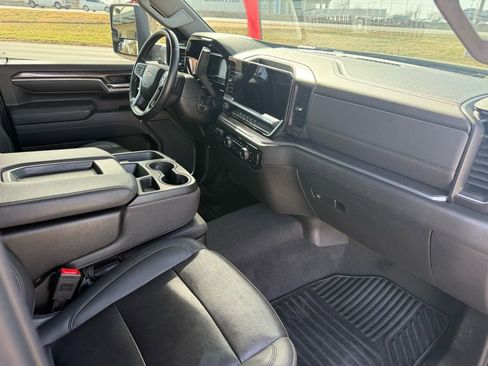 Used 2024 Chevrolet Silverado 2500 LTZ image 38