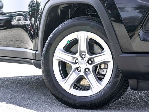 Used 2023 Jeep Compass Latitude w/ Convenience Group image 2