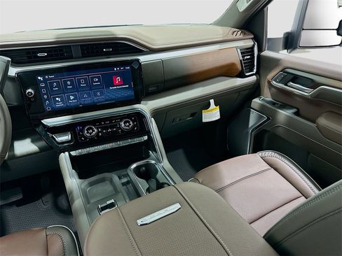 New 2025 GMC Sierra 2500 Denali w/ Denali Reserve Package image 25