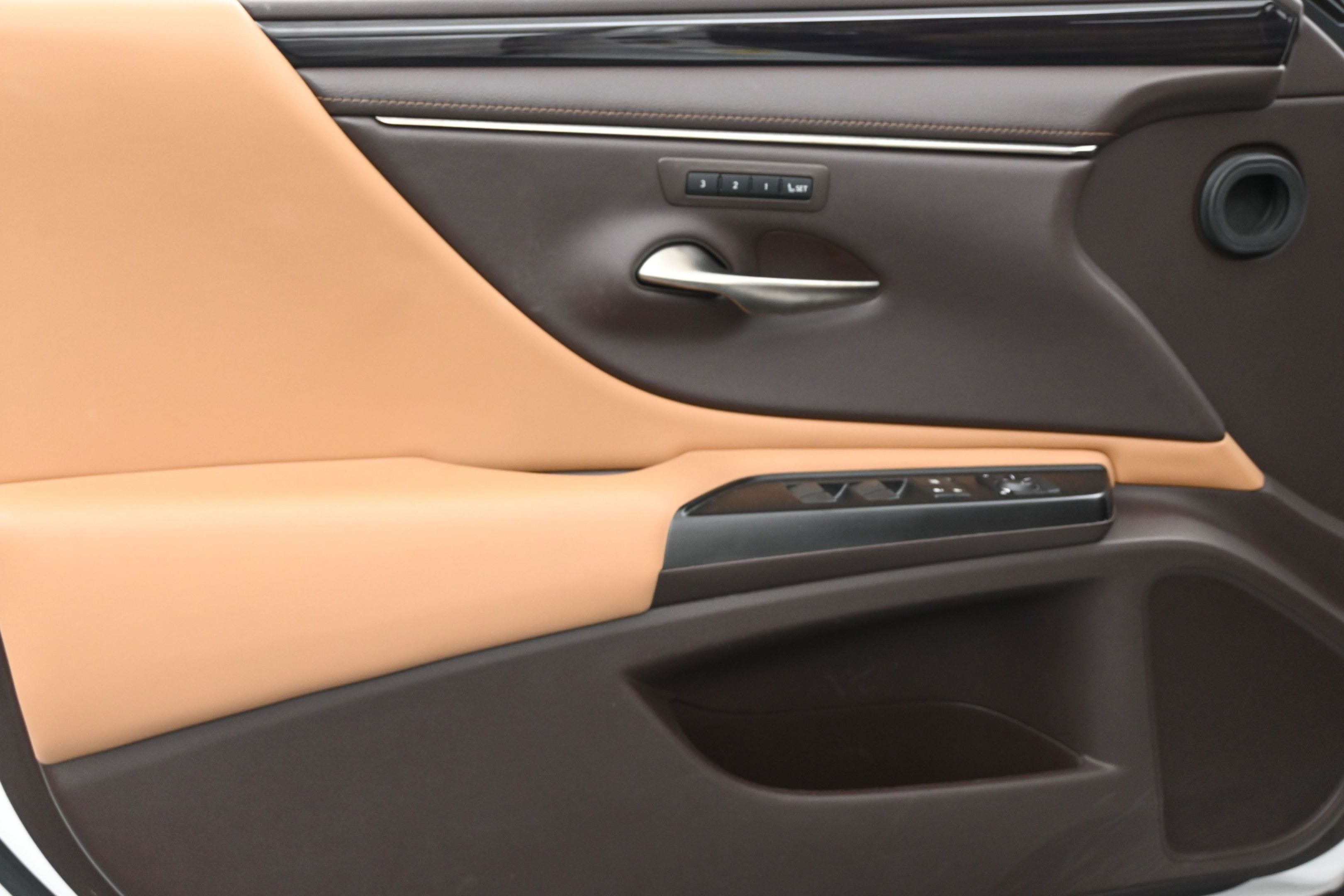 Used 2019 Lexus ES 350 w/ Premium Package FWD image 11