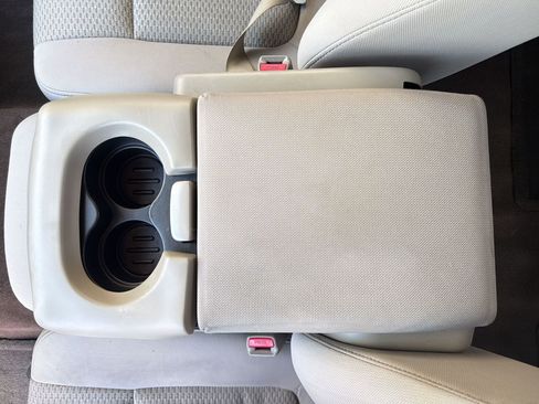 Used 2010 Ford F150 XLT image 24