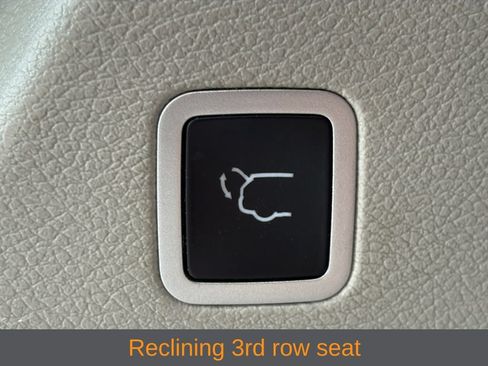 Used 2024 Chrysler Pacifica Limited FWD image 15