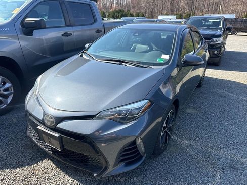 Used 2018 Toyota Corolla SE image 3