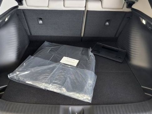 Used 2023 Honda HR-V LX image 12