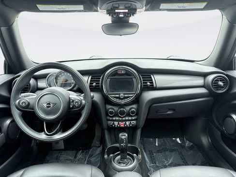 Used 2021 MINI Cooper 2-Door Hardtop image 14