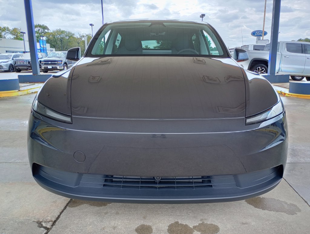 Used 2026 Tesla Model Y 2WD image 8