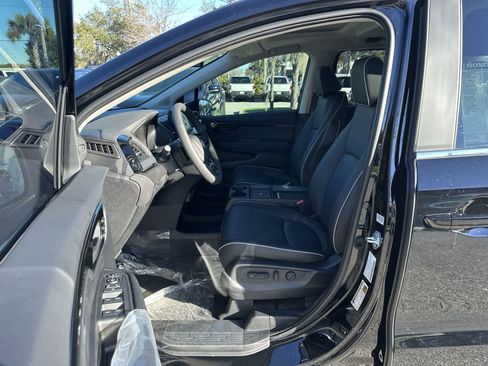 New 2026 Honda Odyssey Touring image 2