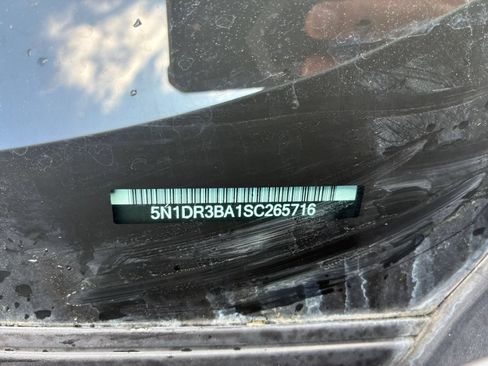 Used 2025 Nissan Pathfinder SV FWD image 27