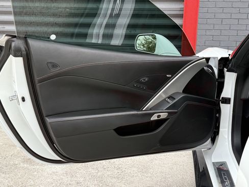 Used 2016 Chevrolet Corvette Z06 w/ 3LZ Preferred Equipment Group image 13