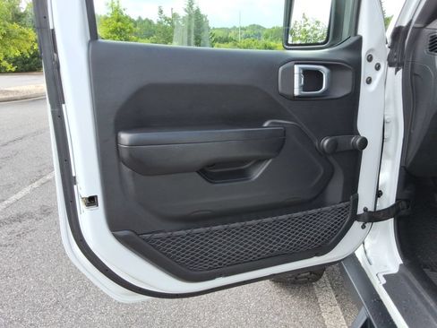 Used 2018 Jeep Wrangler Unlimited Sport AWD/4WD image 24