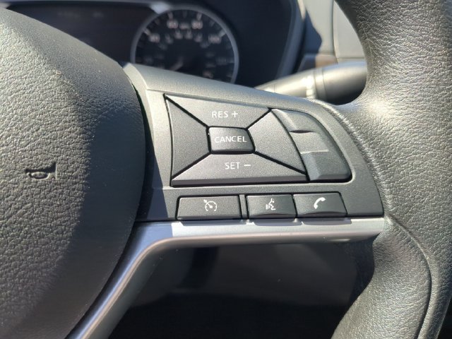 Used 2025 Nissan Altima 2.5 SV FWD image 28