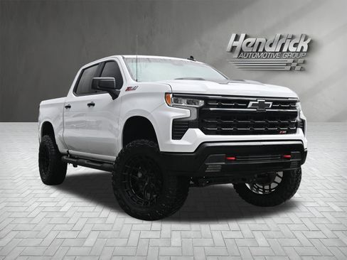 Used 2022 Chevrolet Silverado 1500 LT Trail Boss w/ Protection Package AWD/4WD image 2