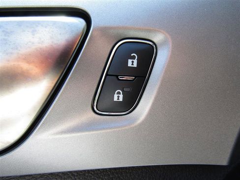 Used 2021 Ford Ranger XLT w/ Equipment Group 301A Mid image 10