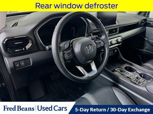 Used 2024 Honda Pilot Touring image 11