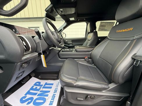 New 2026 Ford Expedition Tremor image 24
