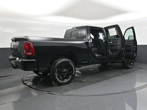 New 2026 RAM 2500 Big Horn AWD/4WD image 44
