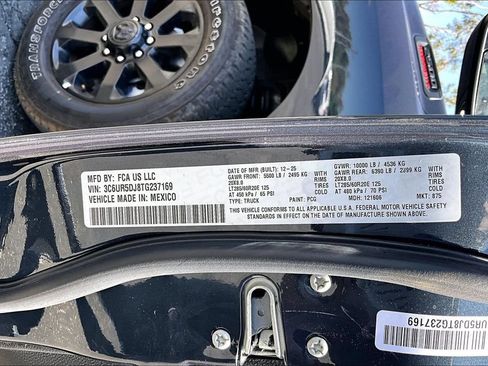 Certified 2026 RAM 2500 Big Horn AWD/4WD image 31