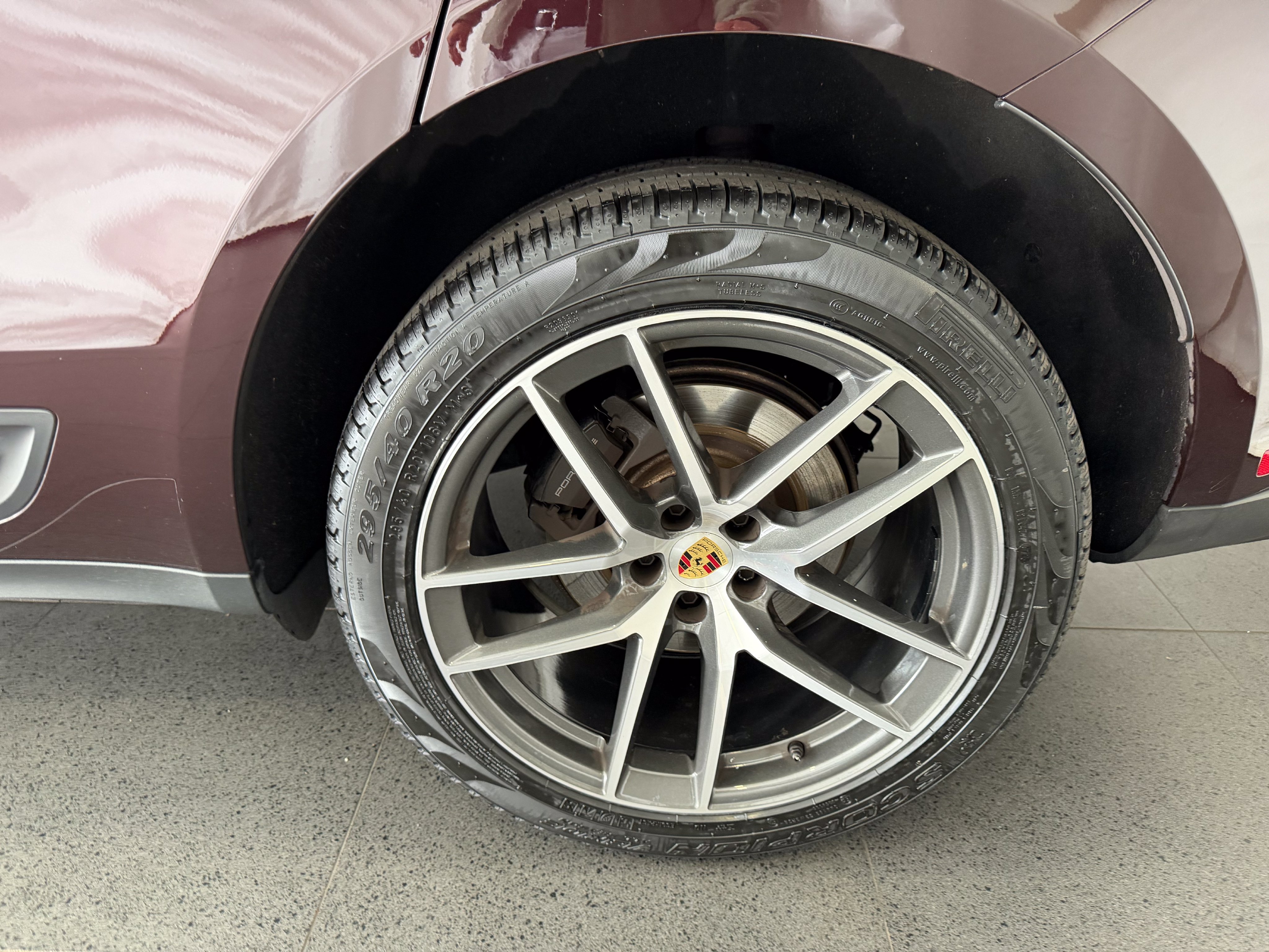 Certified 2024 Porsche Macan AWD/4WD image 11