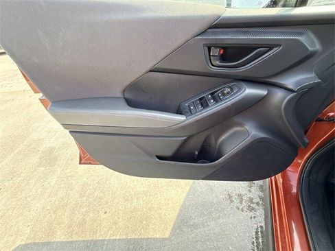 Used 2025 Subaru Crosstrek 2.0i Premium image 13