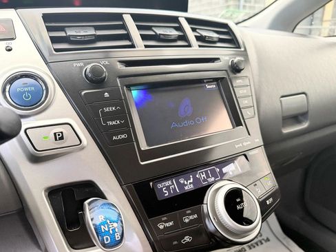 Used 2012 Toyota Prius V Three image 28