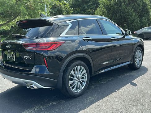 New 2025 INFINITI QX50 Luxe image 5