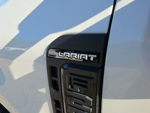 Used 2025 Ford F250 Lariat w/ Black Appearance Package AWD/4WD image 19