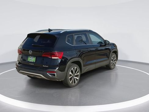 Used 2022 Volkswagen Taos SE FWD image 9
