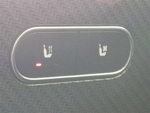 Used 2021 Mercedes-Benz GLB 35 AMG 4MATIC image 24