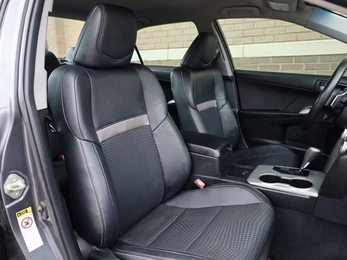 Used 2012 Toyota Camry SE image 25