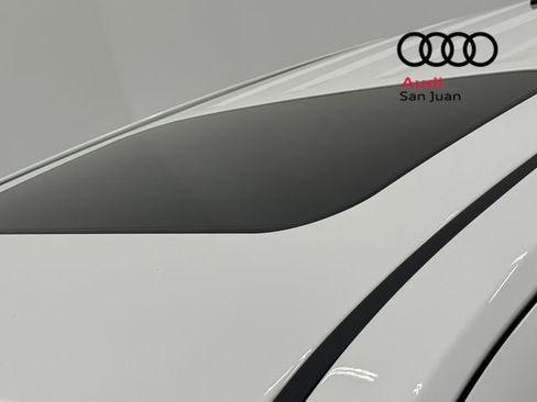 Used 2024 GMC Canyon Elevation w/ Elevation Premium Package AWD/4WD image 9