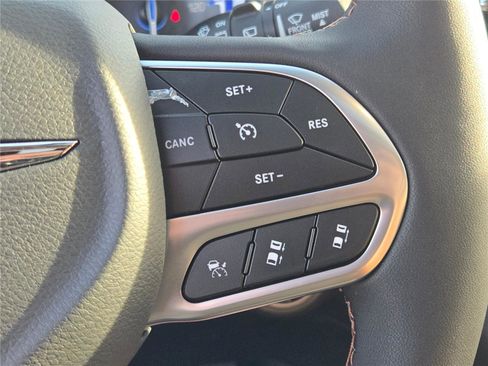 New 2026 Chrysler Pacifica Pinnacle image 33