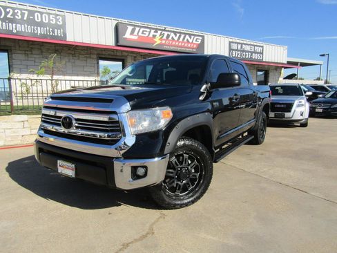 Used 2017 Toyota Tundra SR5 w/ SR5 Upgrade Package image 1
