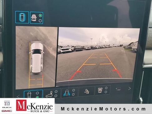 New 2026 GMC Yukon Denali Ultimate AWD/4WD image 17