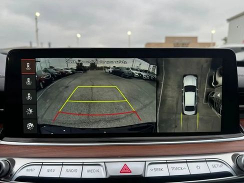 Used 2019 Kia K900 Luxury image 35