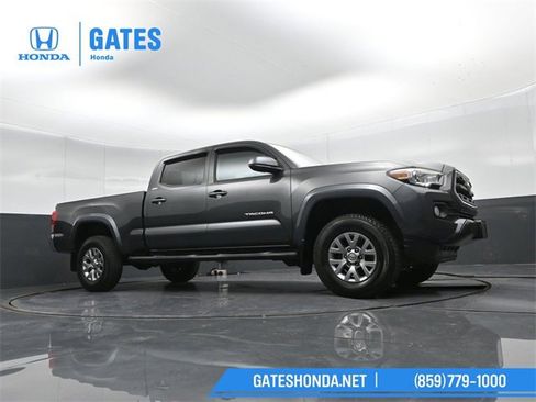 Used 2017 Toyota Tacoma SR5 image 45
