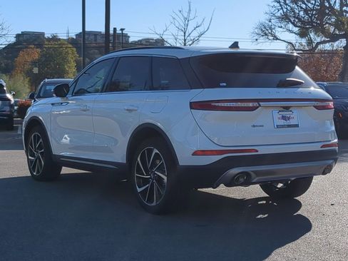 New 2025 Lincoln Corsair Reserve w/ Equipment Group 202A image 5