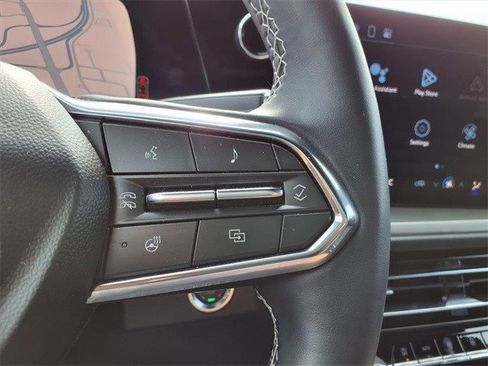 Certified 2025 Chevrolet Traverse LT image 14