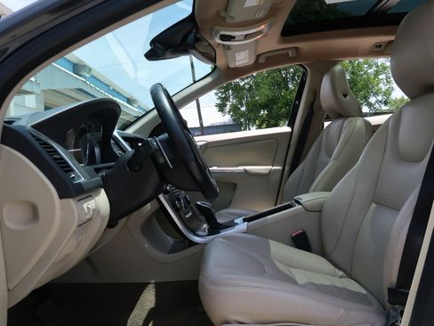 Used 2015 Volvo XC60 T6 Platinum FWD image 24