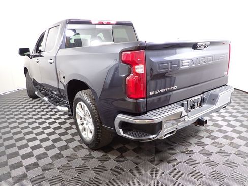 Used 2022 Chevrolet Silverado 1500 LTZ w/ LTZ Premium Package AWD/4WD image 17