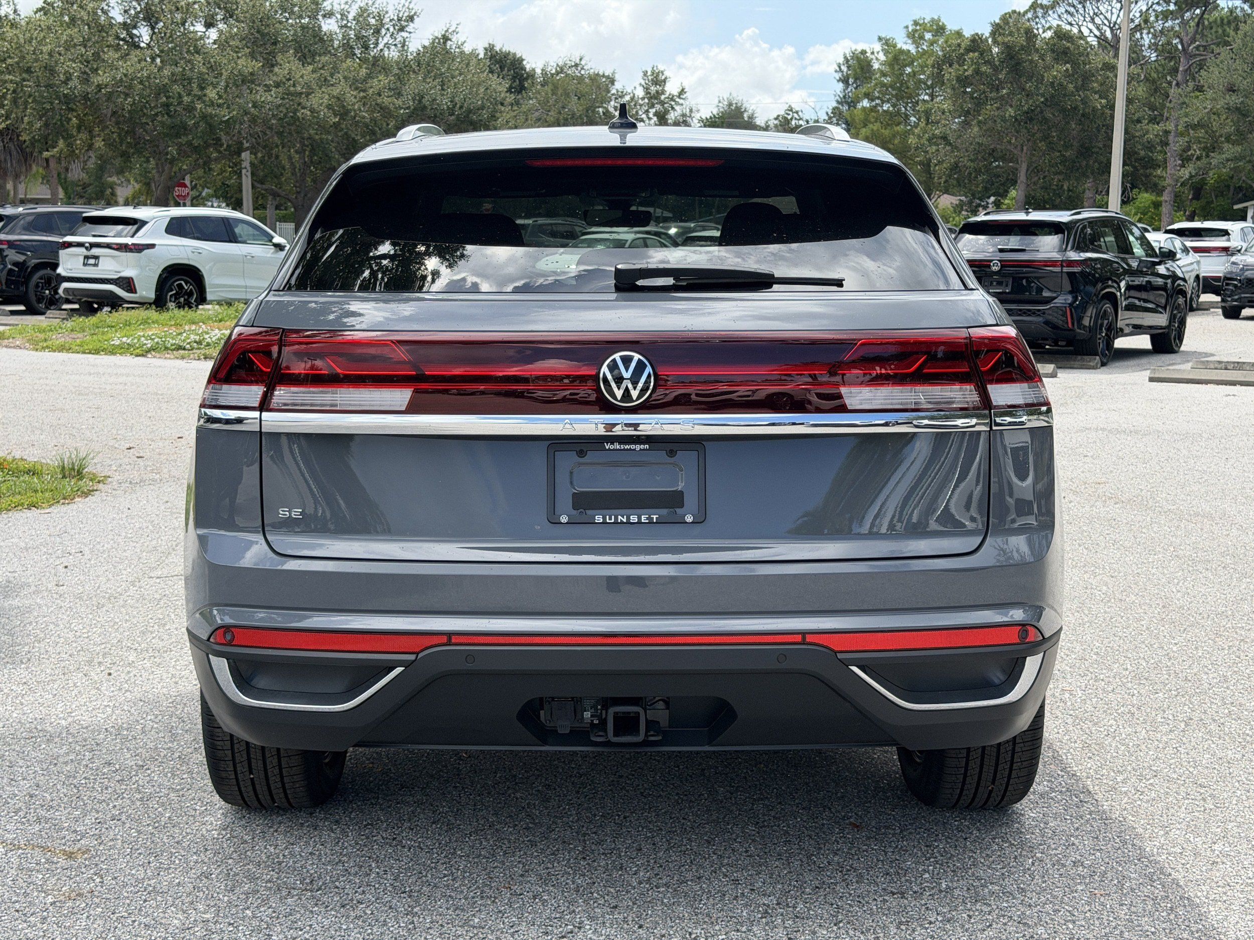 New 2026 Volkswagen Atlas Cross Sport SE FWD image 6