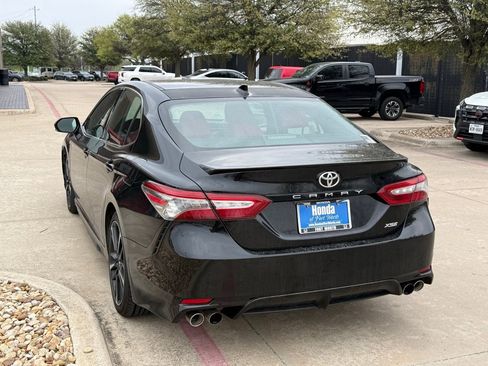 Used 2019 Toyota Camry XSE image 3