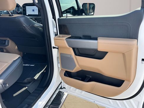 Used 2022 Ford F150 Lariat AWD/4WD image 10