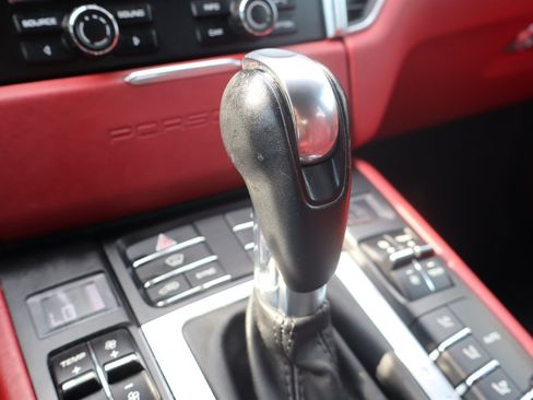 Used 2015 Porsche Macan S AWD/4WD image 39