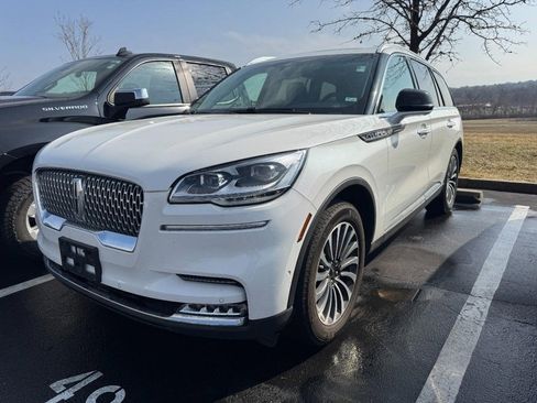 Used 2020 Lincoln Aviator Reserve w/ Equipment Group 201A image 3