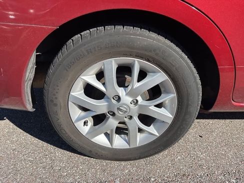 Used 2018 Nissan Versa SV w/ SV Special Edition Package image 7