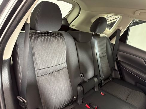 Used 2020 Nissan Rogue SV AWD/4WD image 22