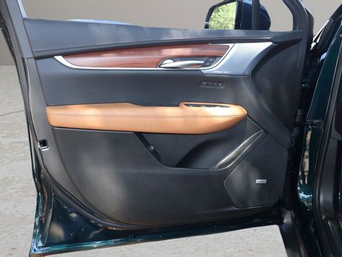 New 2026 Cadillac XT5 Premium Luxury image 10