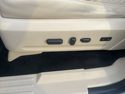 Used 2016 Ford Expedition Limited w/ Equipment Group 301A image 20