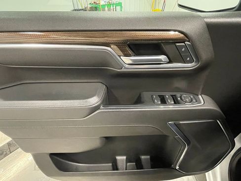 Used 2022 Chevrolet Silverado 1500 LT AWD/4WD image 20